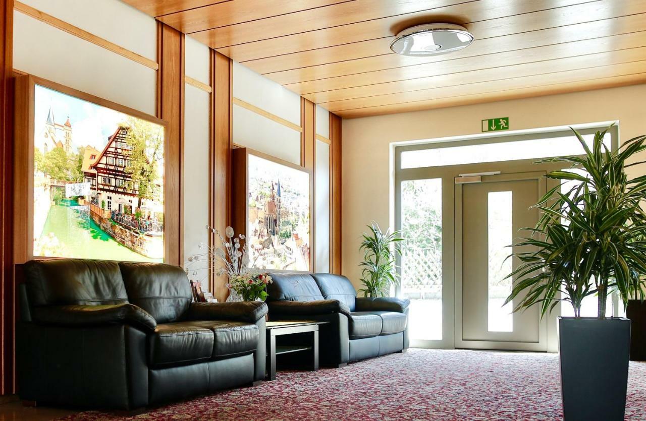 Hotel Am Buchwald Эсслинген Экстерьер фото